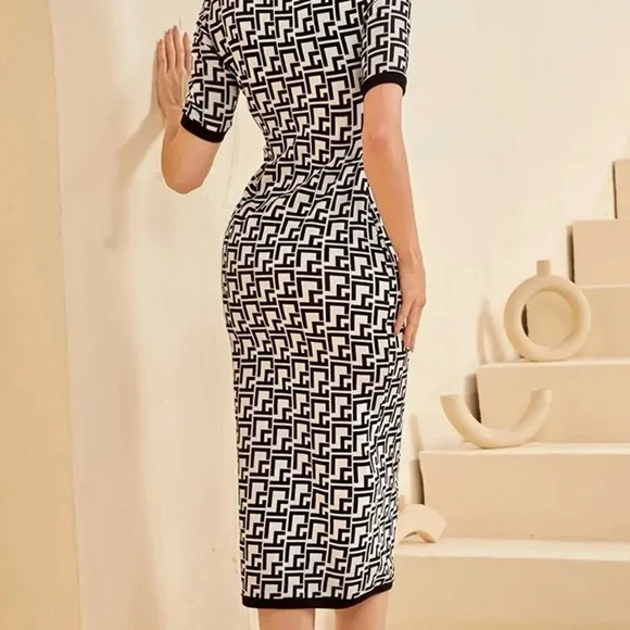Geometric Black and White Bodycon Dress - Picture 3 of 6